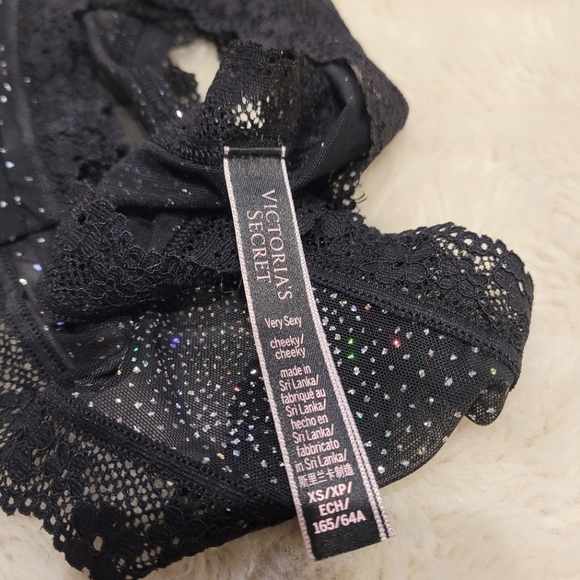 🍒NWT🍒 VS VERY SEXY UNLINED PLUNGE BRA + PANTY SET - Picture 13 of 13